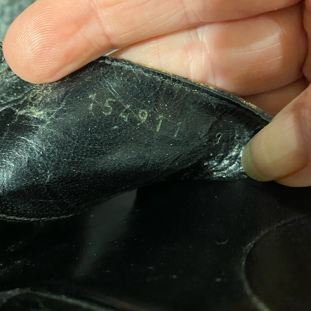 Authentic Gucci Shoes - Picture 3 of 8